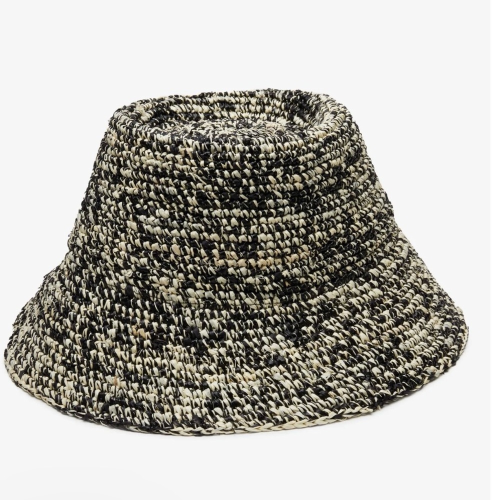 Wyeth Lolo bucket hat in black ivory